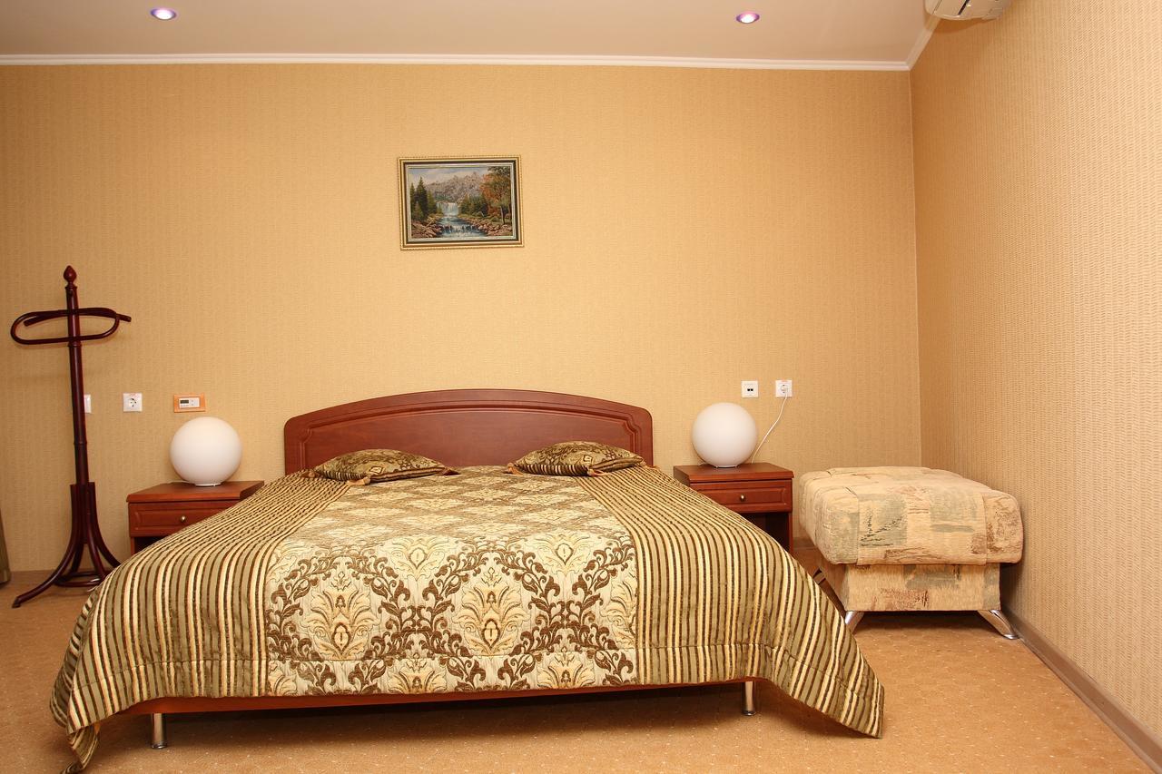 Slavinasport Hotel Zhlobin エクステリア 写真